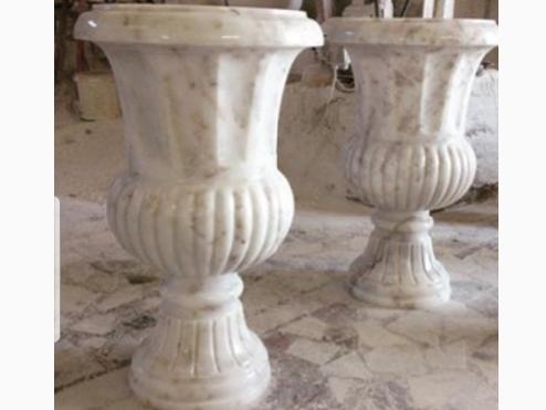 Uzun Boylu Sarılı Mermer Saksı