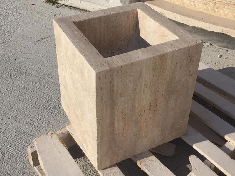 Kare Traverten Saksı